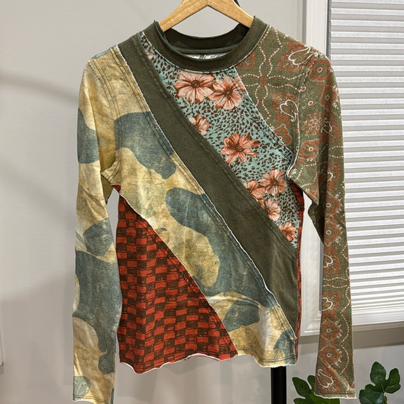 We The Free Weekday Night Tee - Picture 1 of 6